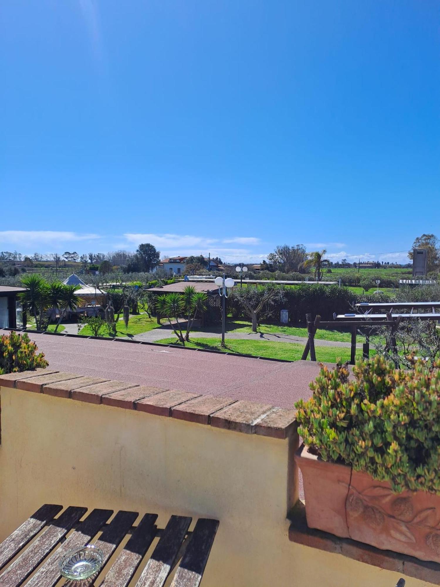 Agriturismo Torre Flavia ลาดิสโปลี ภายนอก รูปภาพ