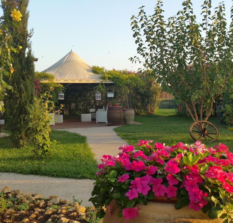 Agriturismo Torre Flavia ลาดิสโปลี ภายนอก รูปภาพ