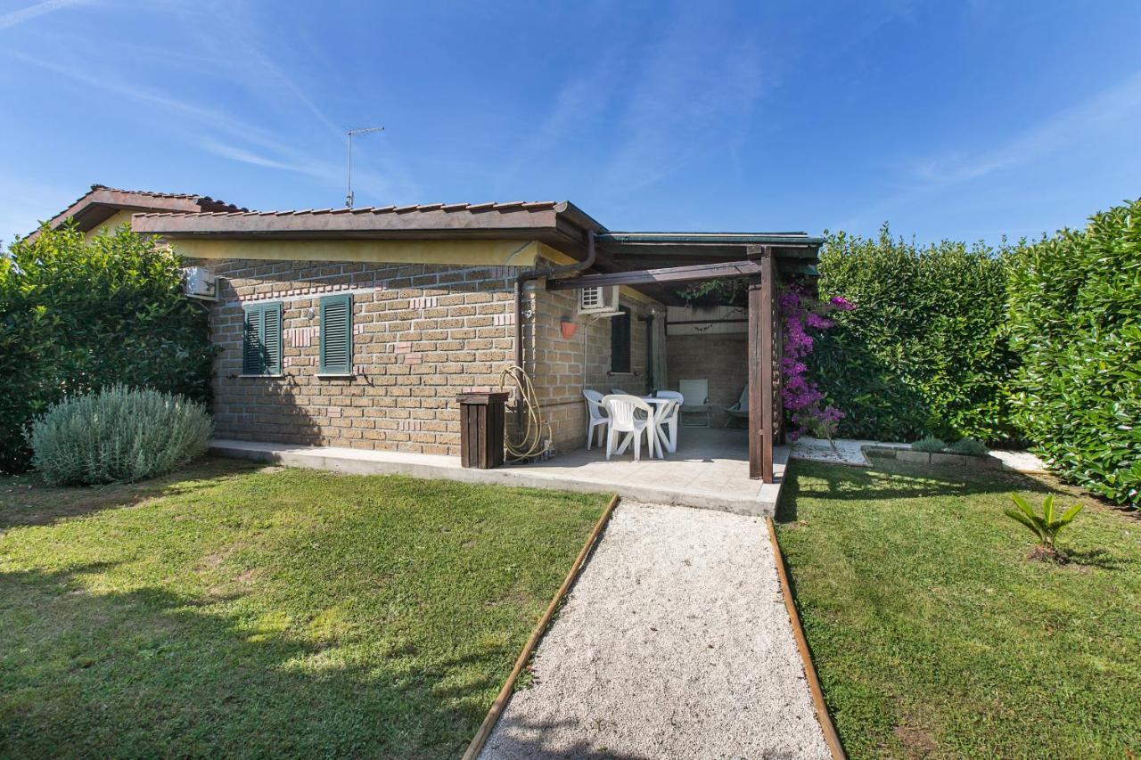 Agriturismo Torre Flavia ลาดิสโปลี ภายนอก รูปภาพ