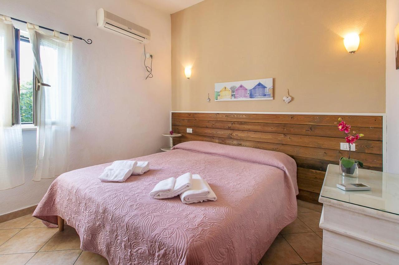 Agriturismo Torre Flavia ลาดิสโปลี ภายนอก รูปภาพ