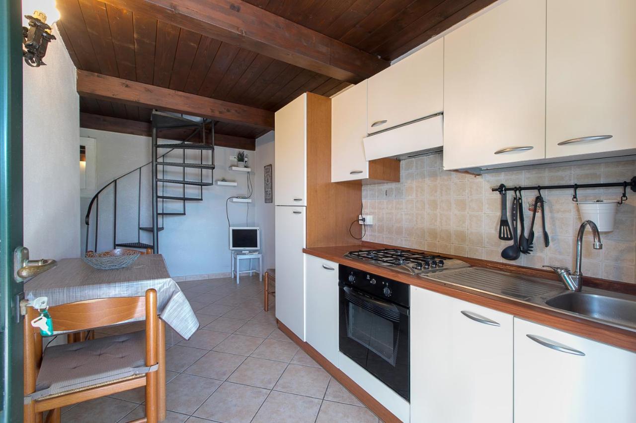 Agriturismo Torre Flavia ลาดิสโปลี ภายนอก รูปภาพ